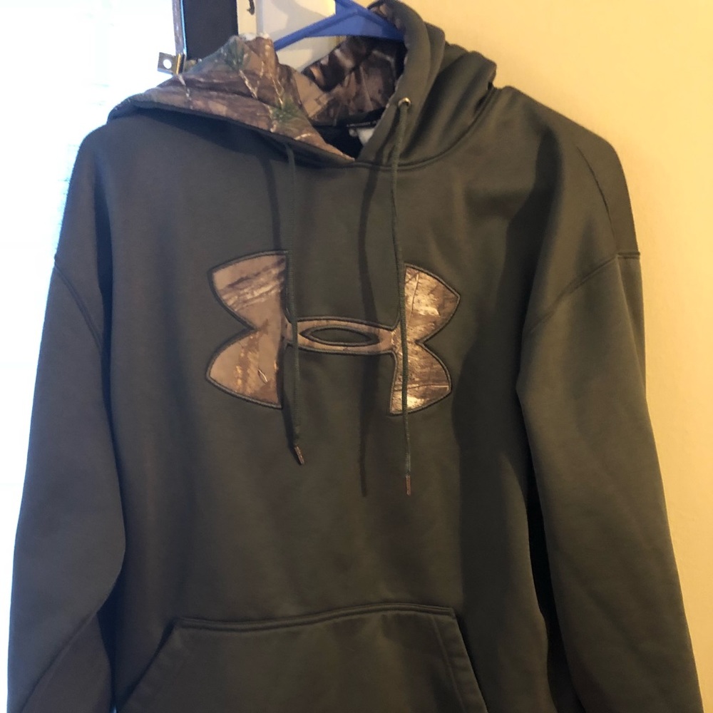 Under Armour hoodie